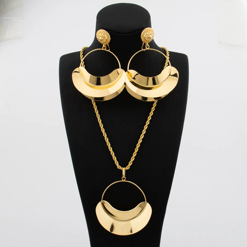 

Dubai Fashion Jewelry Set 18K Gold Plated Copper Earrings Necklace For Women Wedding Party 60cm Chain Nightclub Queen Jewelry