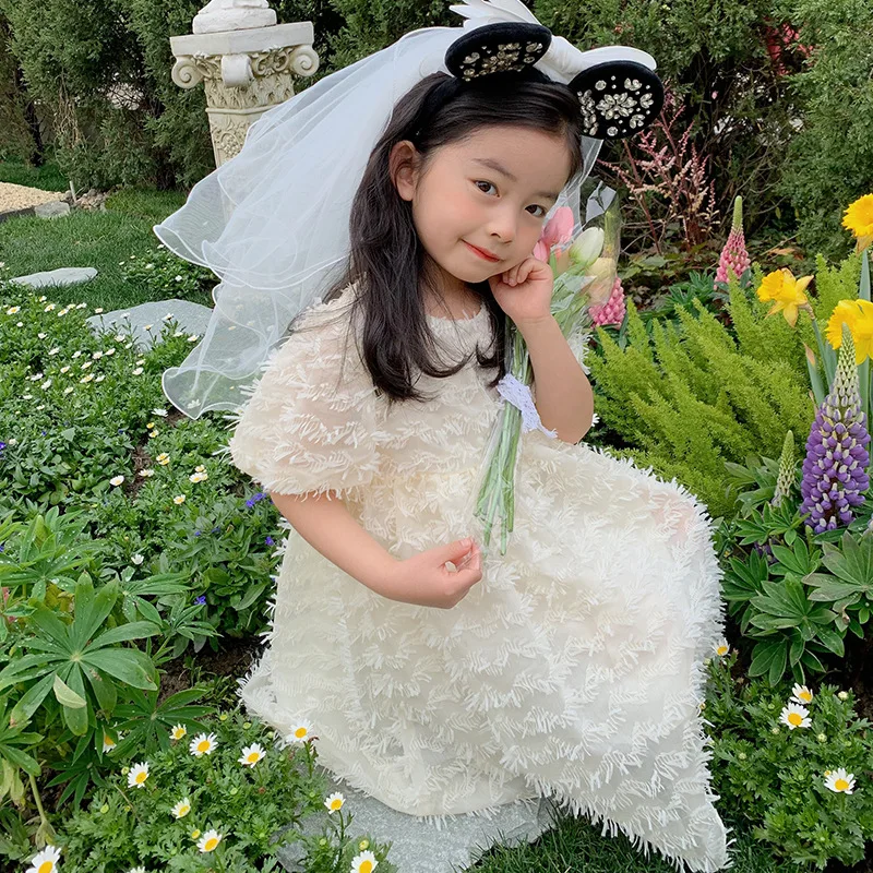 

Платье для девочек 2022 Летнее Детское корейское кружевное платье принцессы с коротким рукавом и перьями