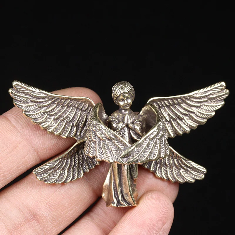 

Медная статуэтка Купидона