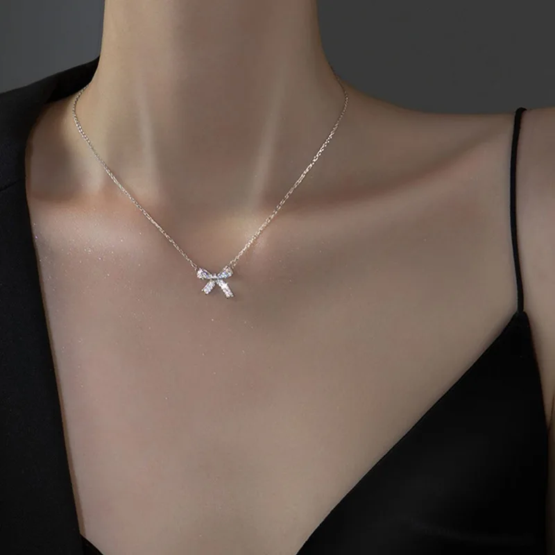 

Personality Sweet Temperament Bow Pendant Necklace Fashion Cold Wind Simple Collarbone Chain For Women Jewelry Gift