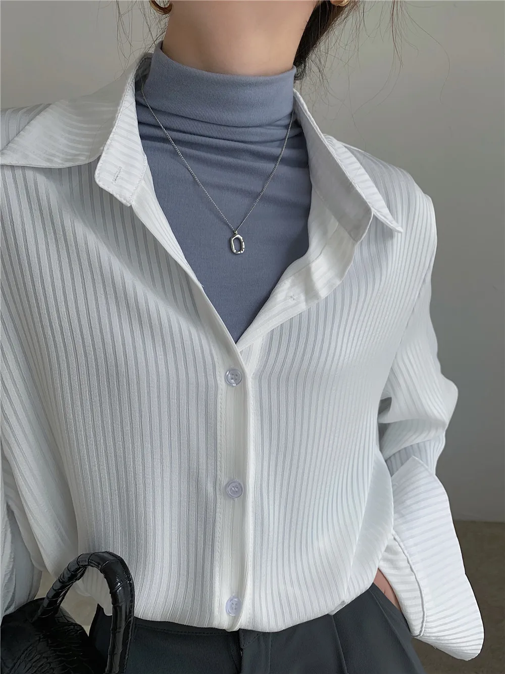 

Ladies Striped Women Blouses Tops Full Sleeve Loose Women Shirts Elegant Spring Blusas Mujer 2021