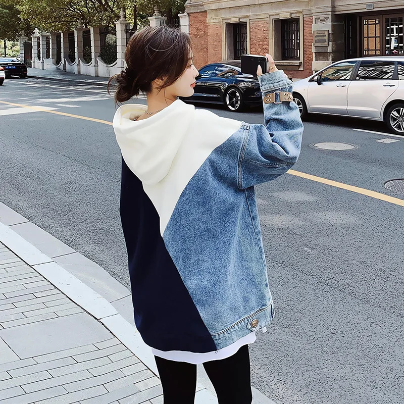 Рисунок 3 - Женский джинсовый свитер с капюшоном