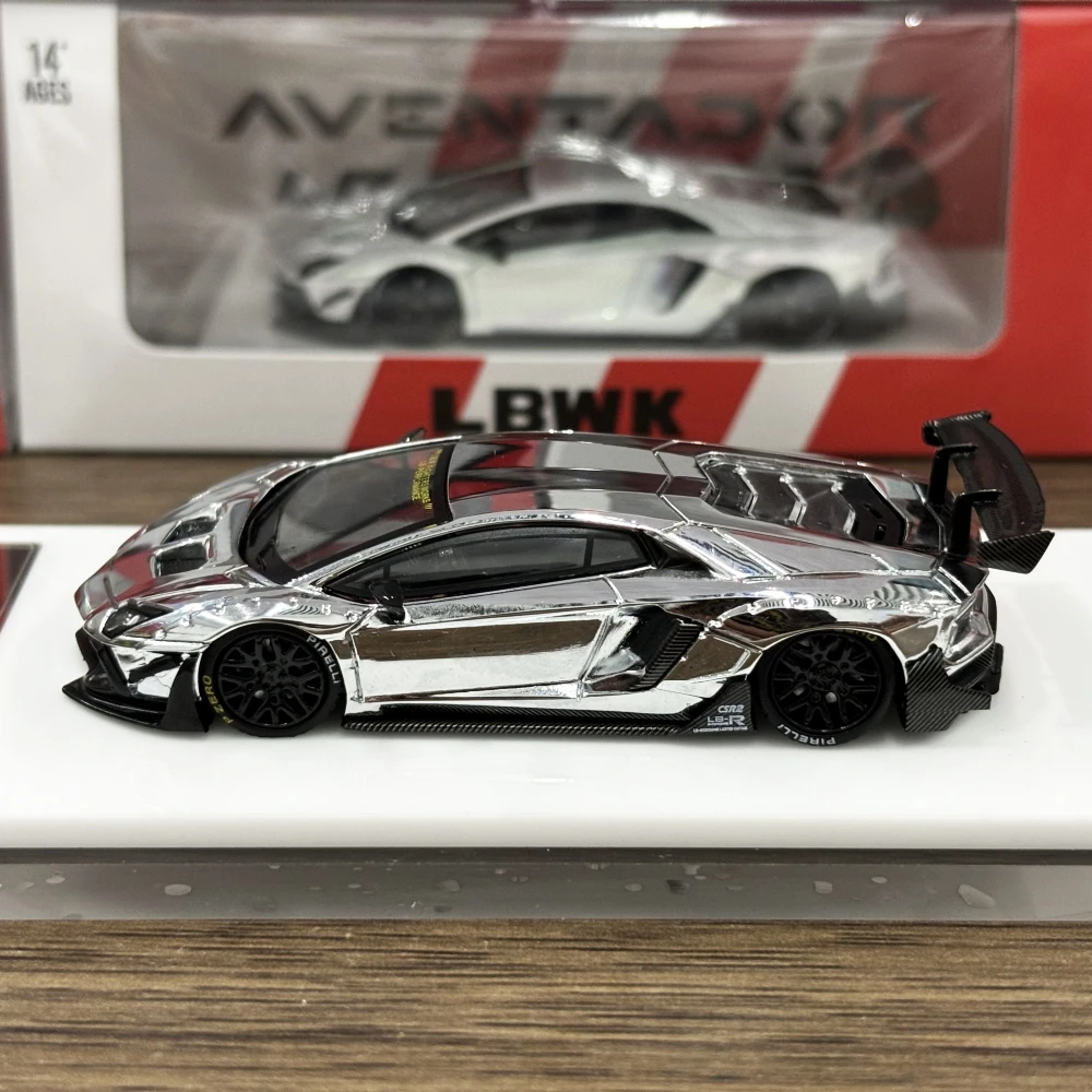 Новинка 2024 в наличии Звездная модель автомобиля 1:64 свобода хождение брикет