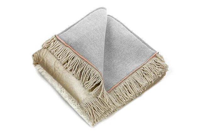 IQRAH Boxed Prayer Rug-Cream Color