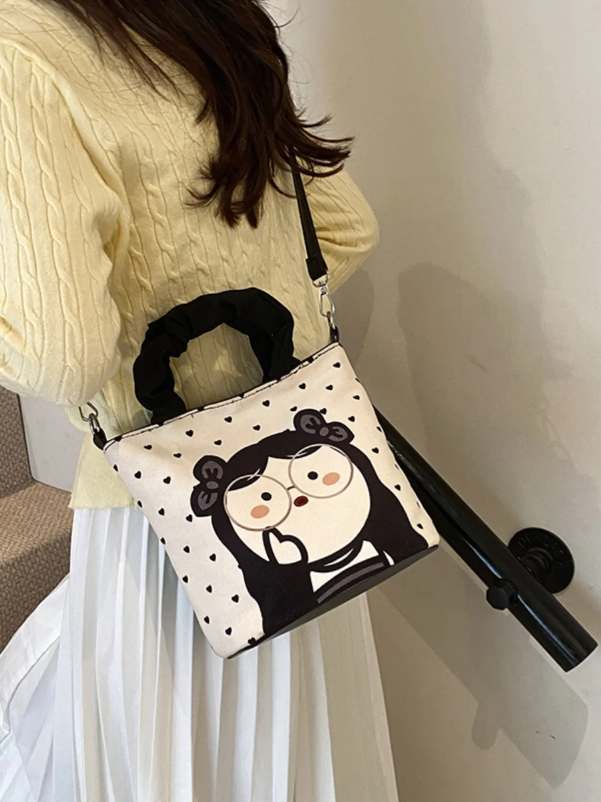 Осенне-зимняя универсальная маленькая сумка для женщин новинка 2024 милая