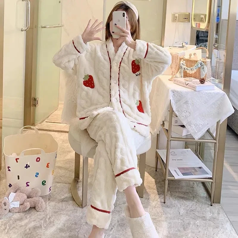 Winter Strawberry Pajamas Set Women Pyjamas Sets Thick Coral Velvt Flannel Girl Warm Lounge Sleepwear Pajama Sets