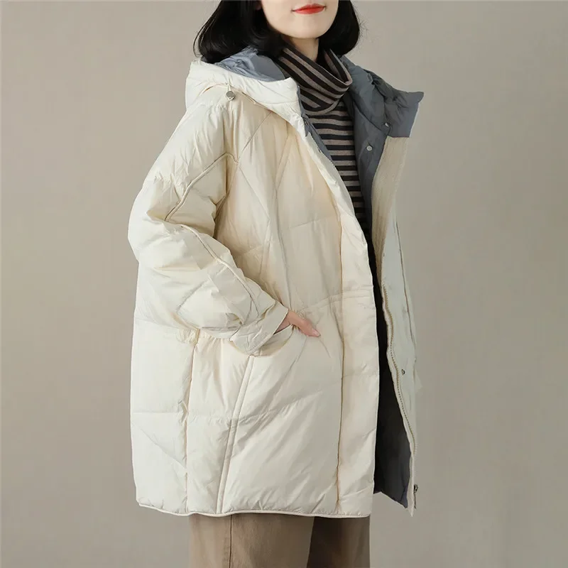 Пуховик женский средней длины с капюшоном теплая утепленная куртка на белом