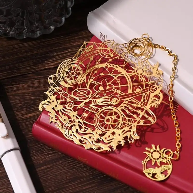 

1Pcs Luxury Metal Bookmark Retro Hollow Sun Moon Bookmark European Clock Creative Gift Student Teacher School Office Supplies