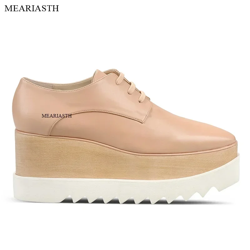 Женские однотонные туфли на плоской подошве