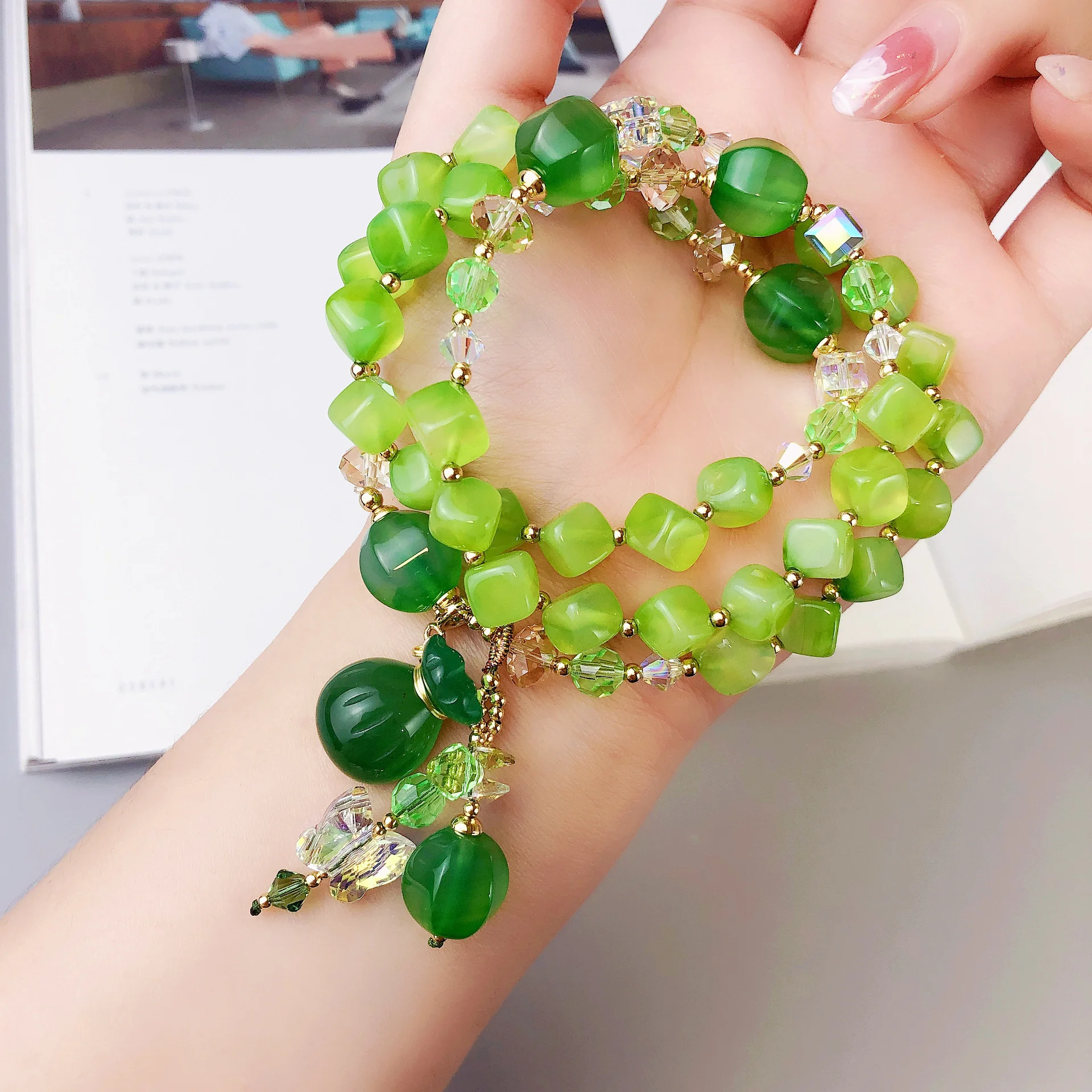 

Fresh green chalcedony, square sugar, three ring bracelet, women's lucky bag, Austrian crystal bracelet, handmade jewelry,