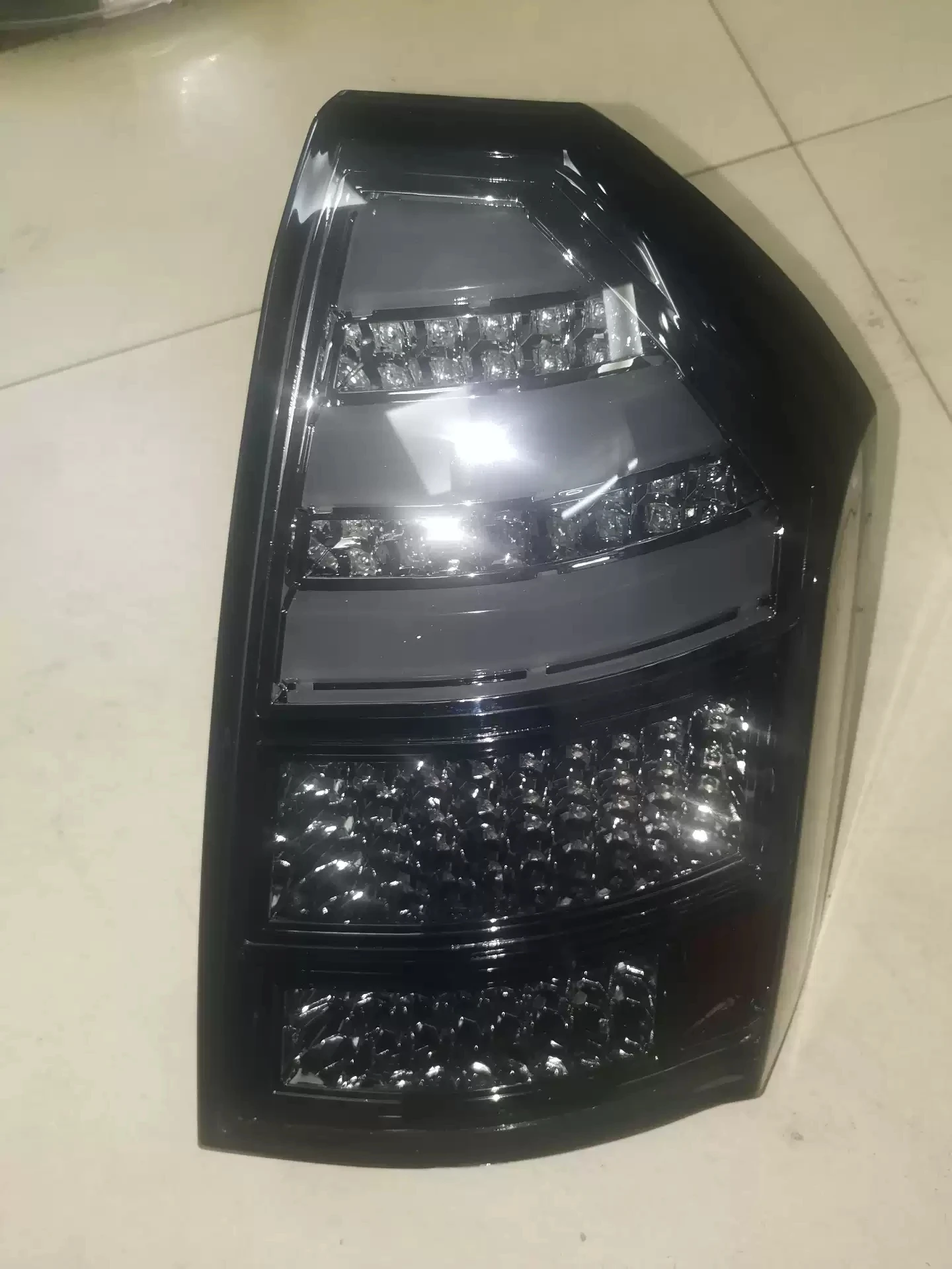 Светодиодная задняя лампа в сборе для Chrysler 300C 2005-10 задний тормозной сигнал