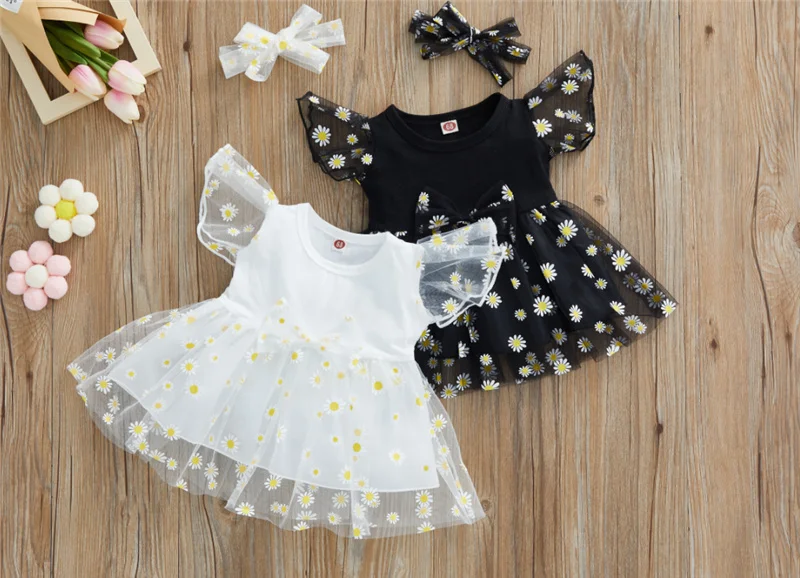 

Платье принцессы с повязкой на голову, круглым вырезом и рукавами-фонариками