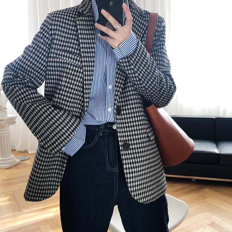

Vintage Black White Women Plaid Blazers Imitation Wood Button Big Pocket Suits 2023 Woman Spring Autumn Office Lady Work Blazer