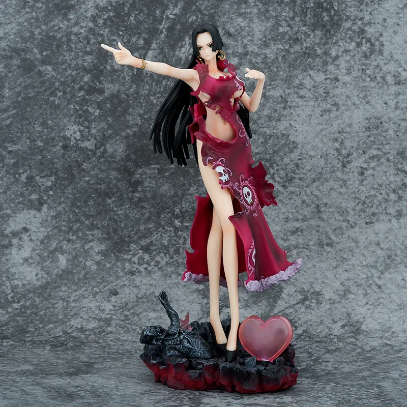 

Pirates Wang Faguang female emperor han cook detonation garment nine snakes scene GK furnishing articles wholesale is a beautifu