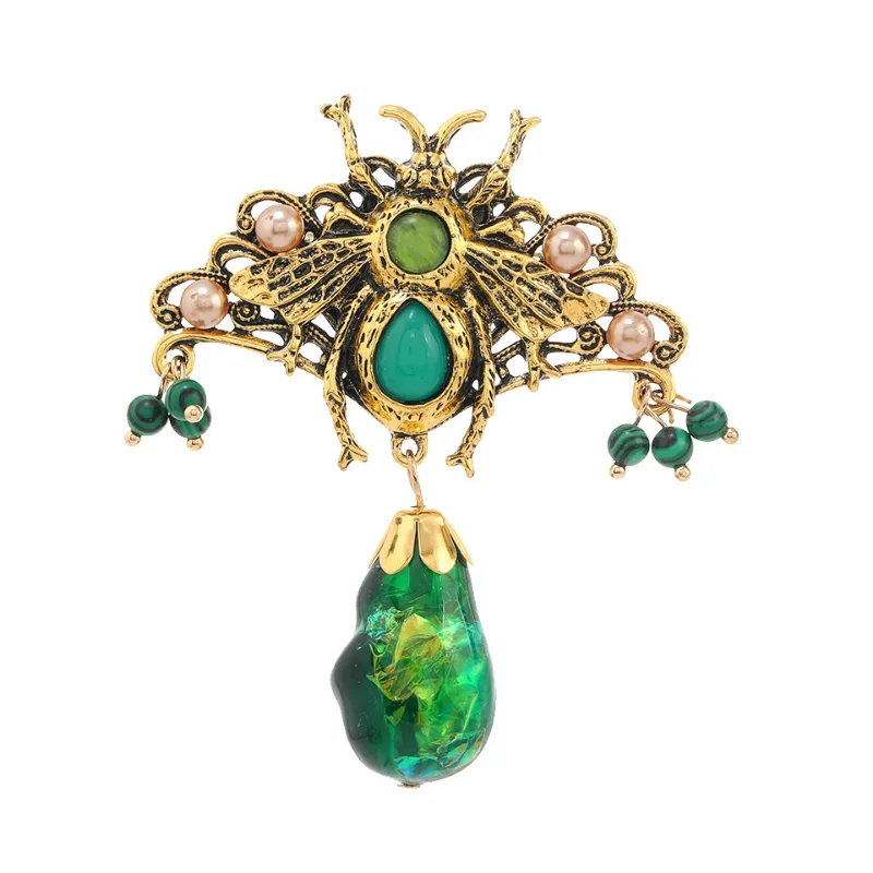 

Retro Butterfly Bee Lapel Pins Brooches for Women Enamel Crystal Insect Badge Coat Cardigan Corsage Luxuley Jewelry Gifts
