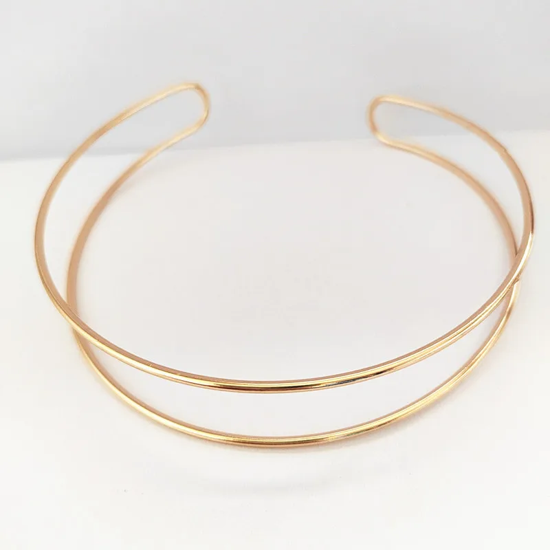 Женское колье-чокер в стиле панк золотистое/серебристое |