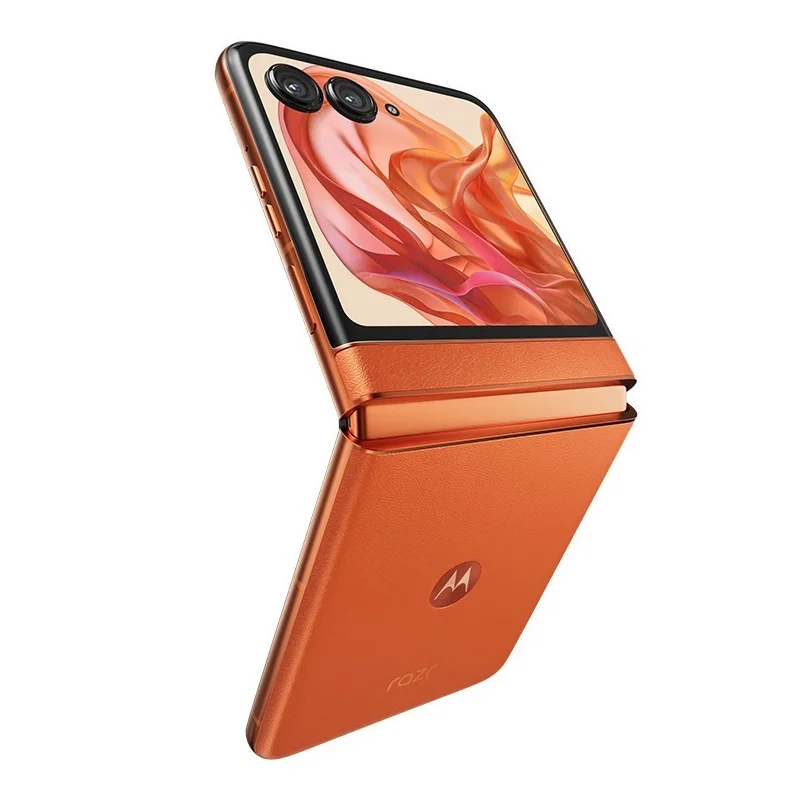 Фото Оригинальный смартфон Motorola Moto Razr 50 5G с NFC, 8 ГБ+256 ГБ памяти, 120 Гц LTPO AMOLED дисплеем 6.9'', процессором Tianji 7300X. №4