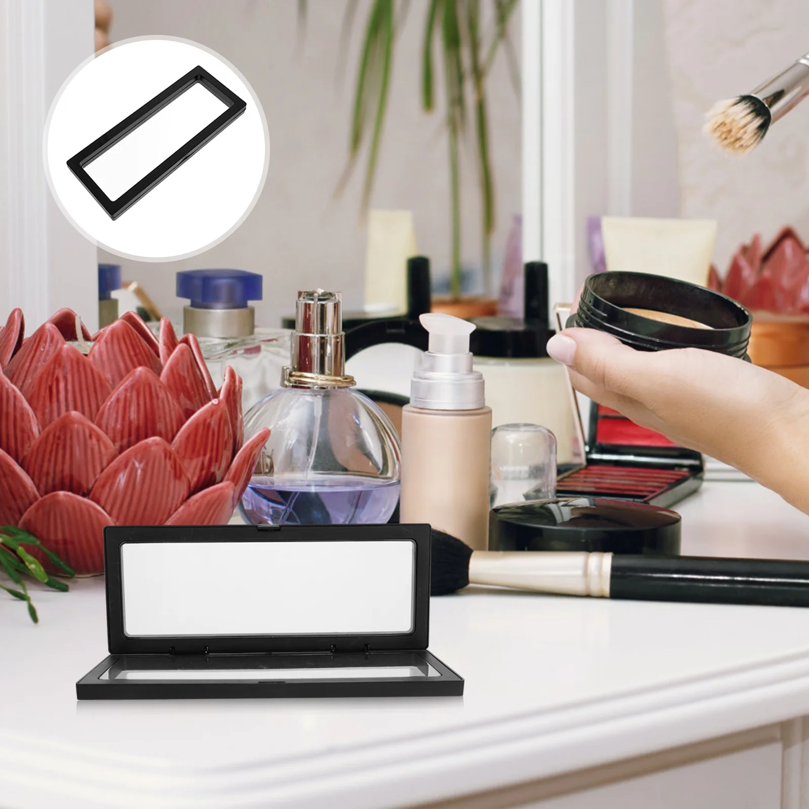 

Подставка для хранения ювелирных изделий в виде плавающей монеты