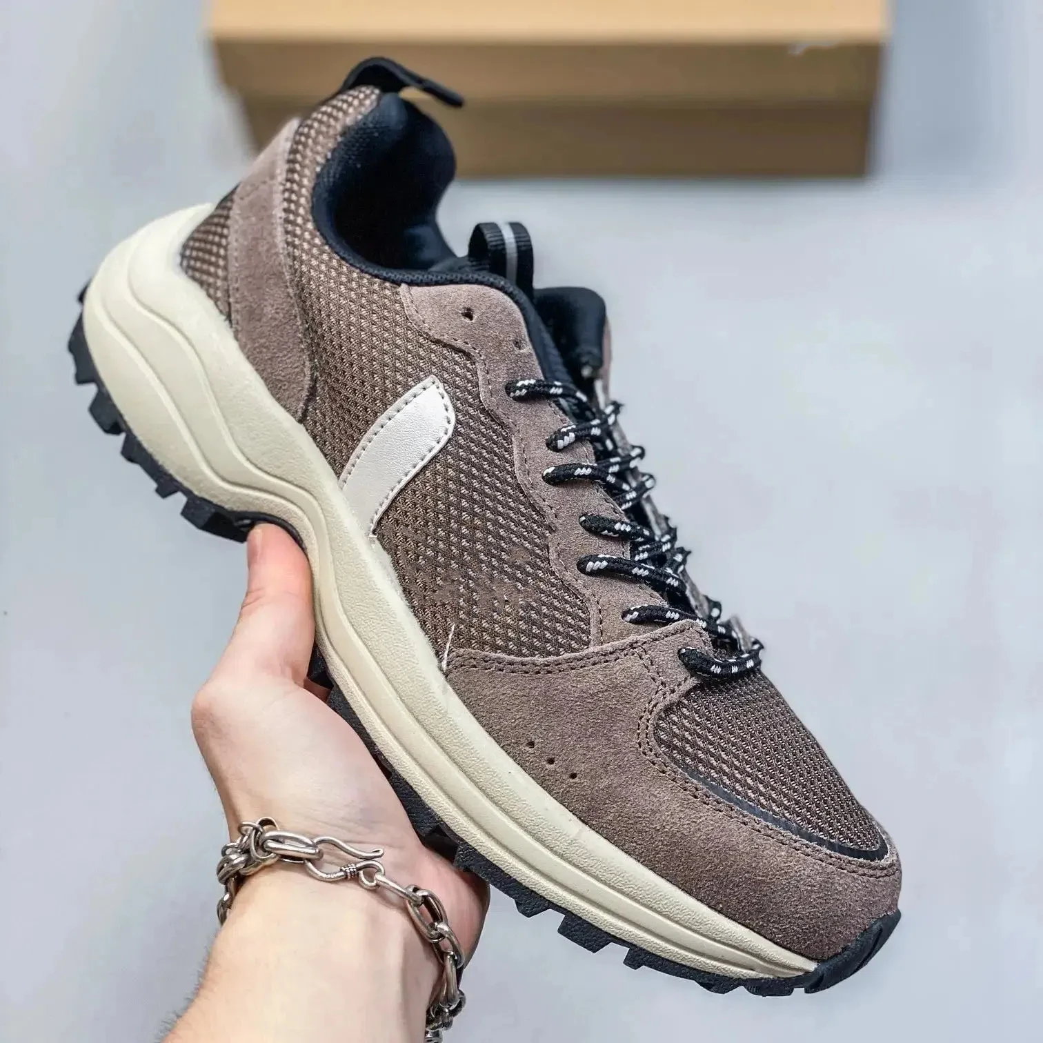 Новейшие брендовые женские и мужские кроссовки высшего качества стильные VENTURI V10