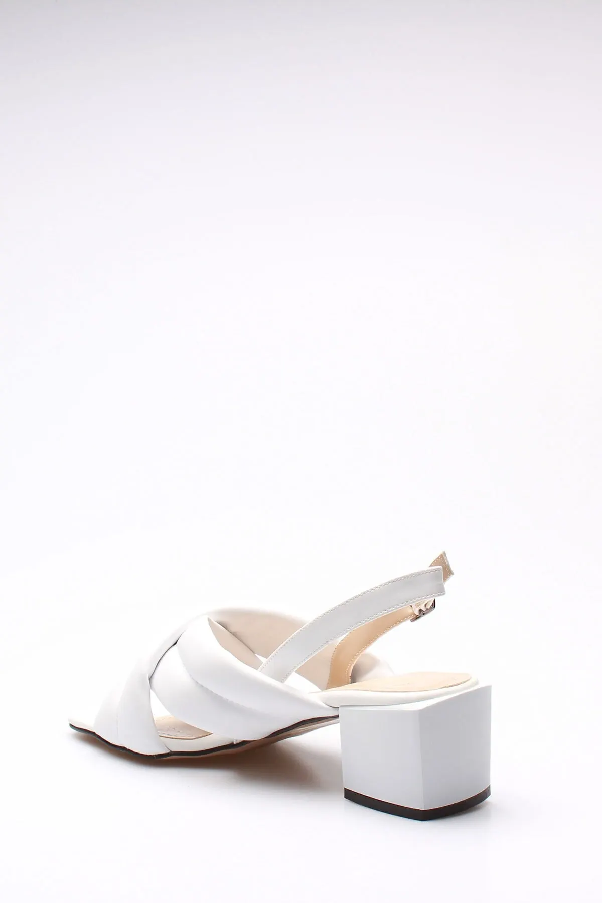 

Модные стильные женские сандалии, белые кожаные сандалии и тапочки