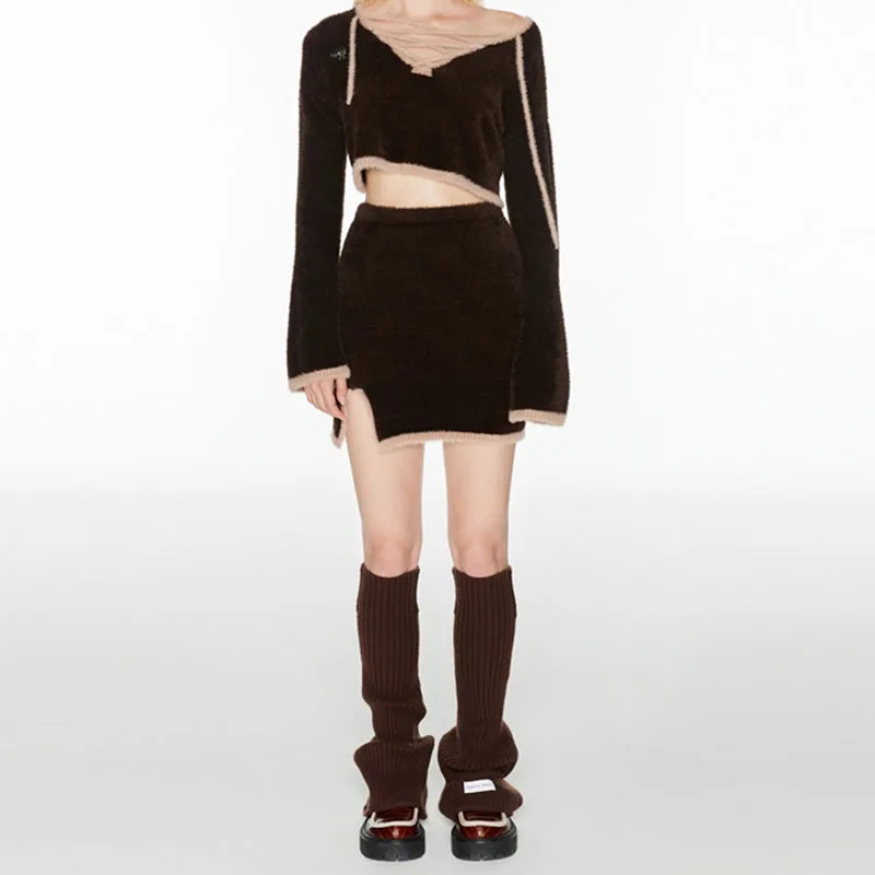 

Свитер женский трикотажный из двух предметов, с высокой талией