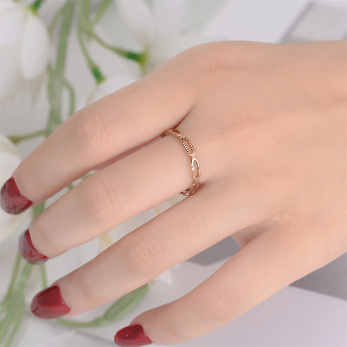 

Fashion Jewelry Hollowed Out Titanium Steel Ring 18K Rose Gold Popular Women'S Three-Color Stainless Steel Ring