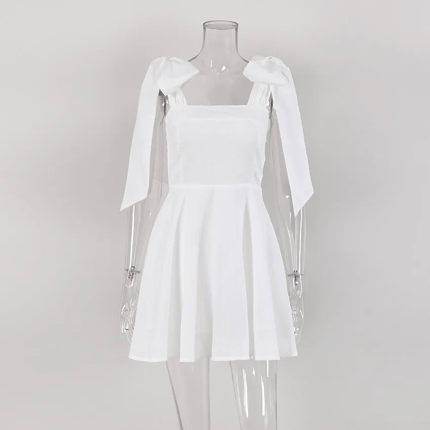 Женское мини-платье с бантом