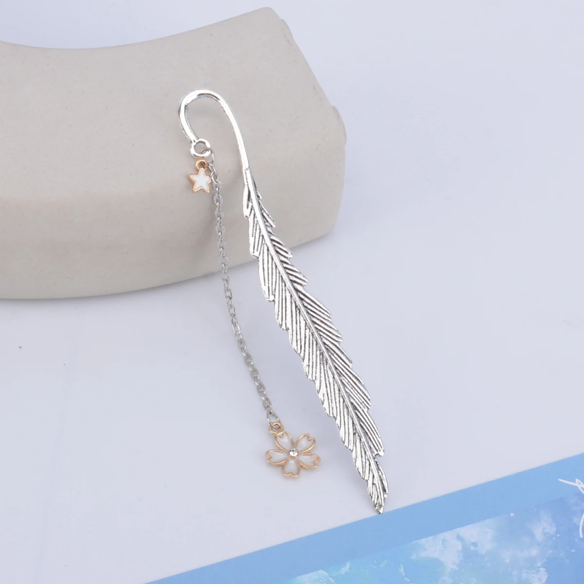 

Metal Feather Bookmark Book Accessories Marcapaginas Separador De Libro Kawaii Stationery Marque Page Bookmarks Cute Book Mark