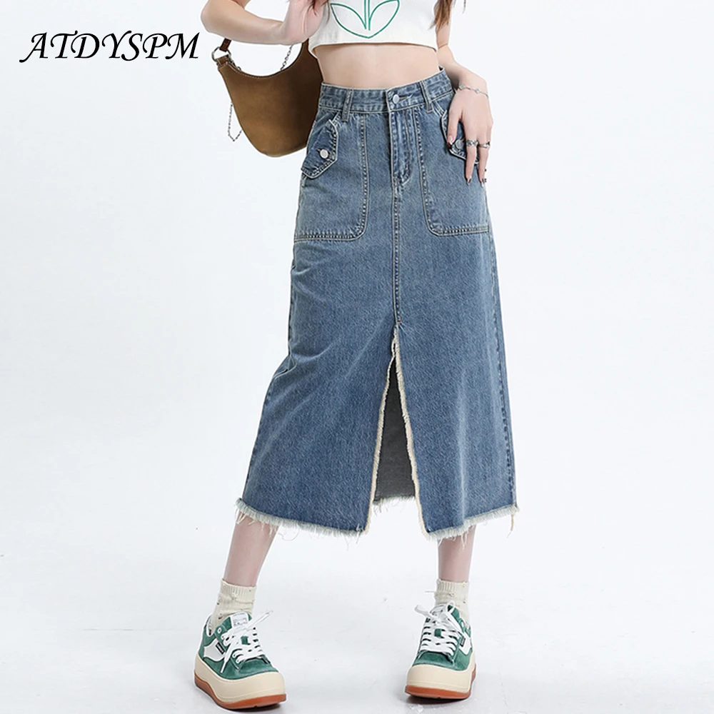 

Юбка женская джинсовая трапециевидная с разрезом и кисточками