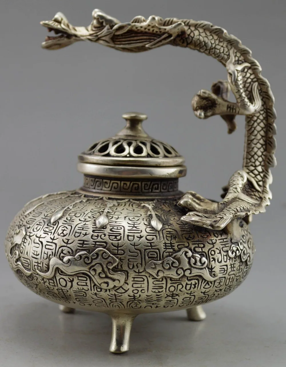 

Old China Silver carvings white Copper auspicious lifelike dragon Wealth statue teapot tools wedding Decoration Brass