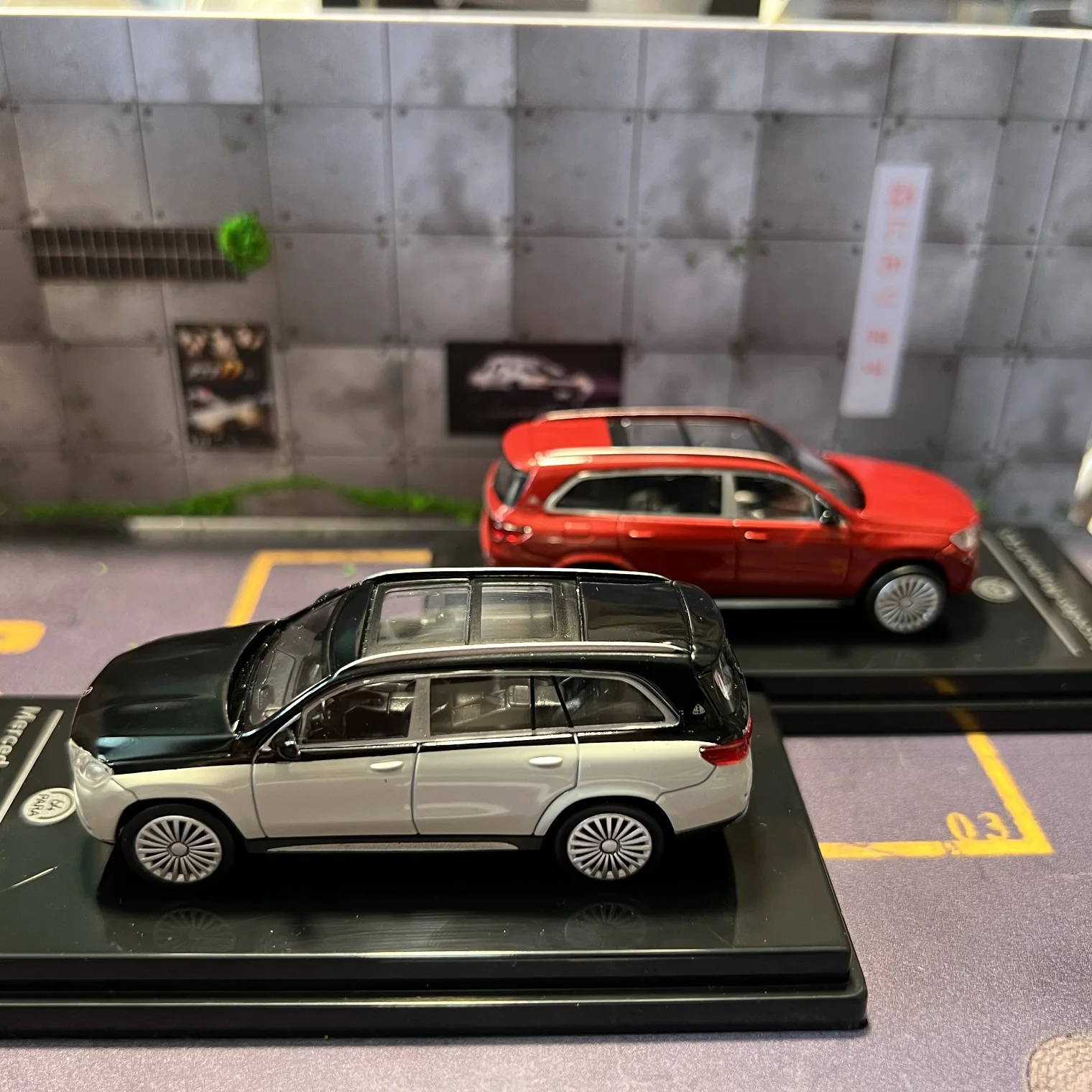 

Para64 1/64 Maybach GLS 600 SUV Diecast Model Car