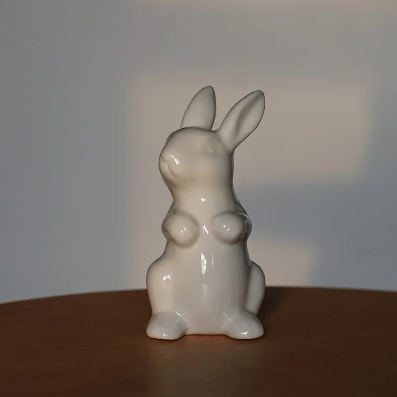 

Керамическая статуэтка кролика