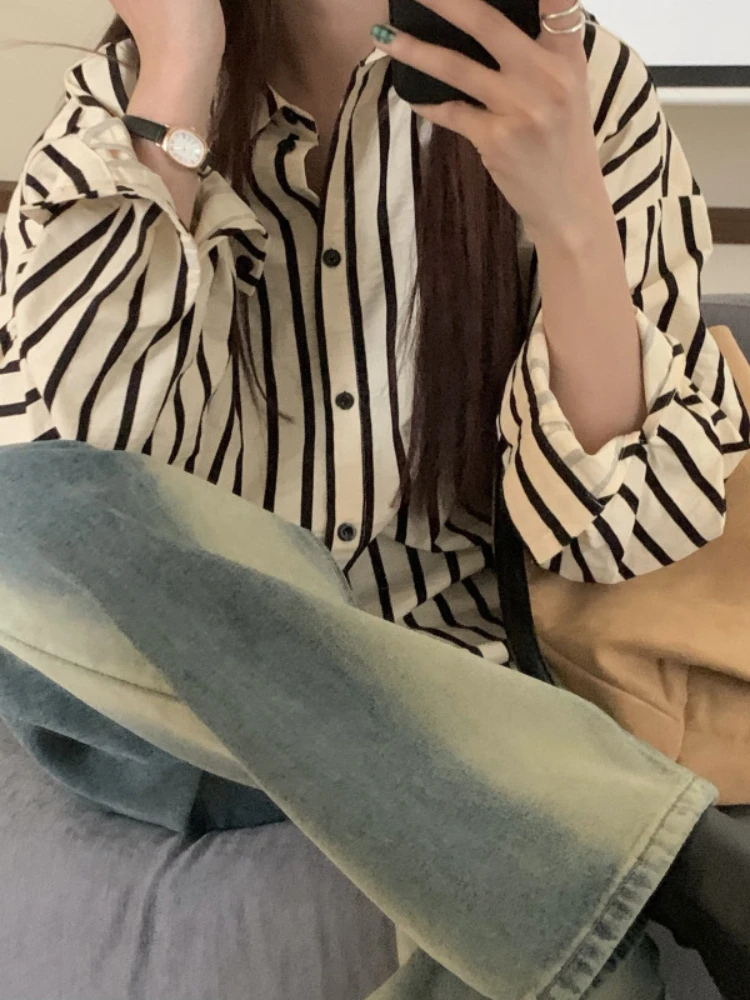 Рубашки женские молодежные новые повседневные свободные изящные свежие с