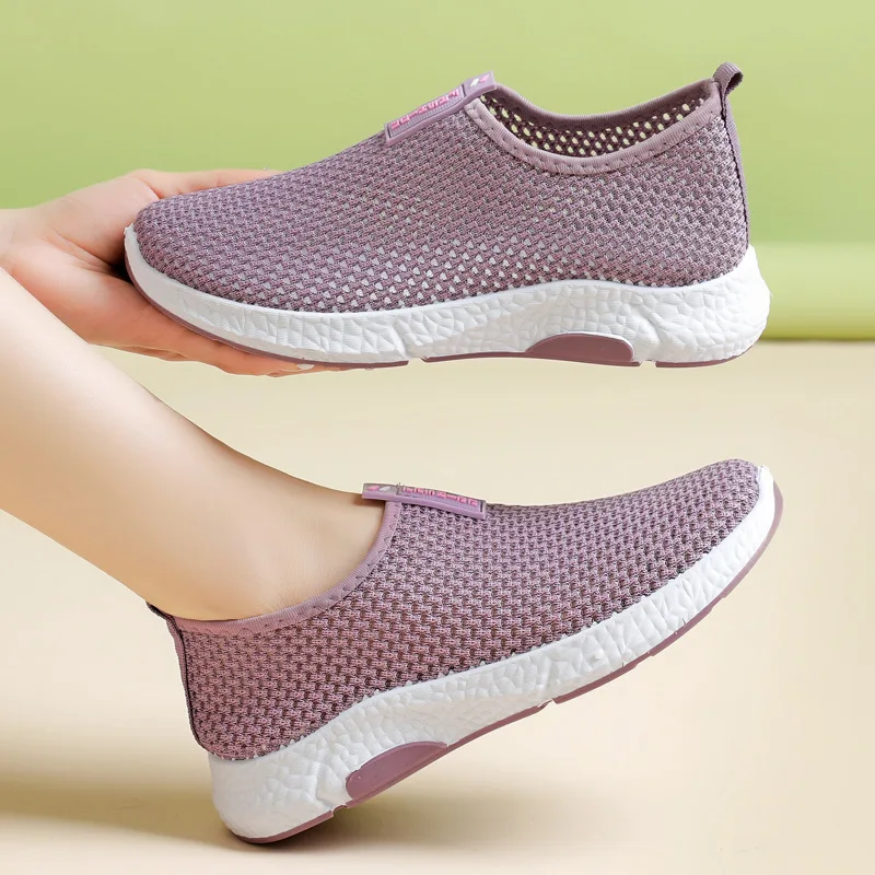 

Cloth shoes for women with breathable mesh surface new summer 2023 casual fashion soft sole comfortable and anti slip mesh shoes
