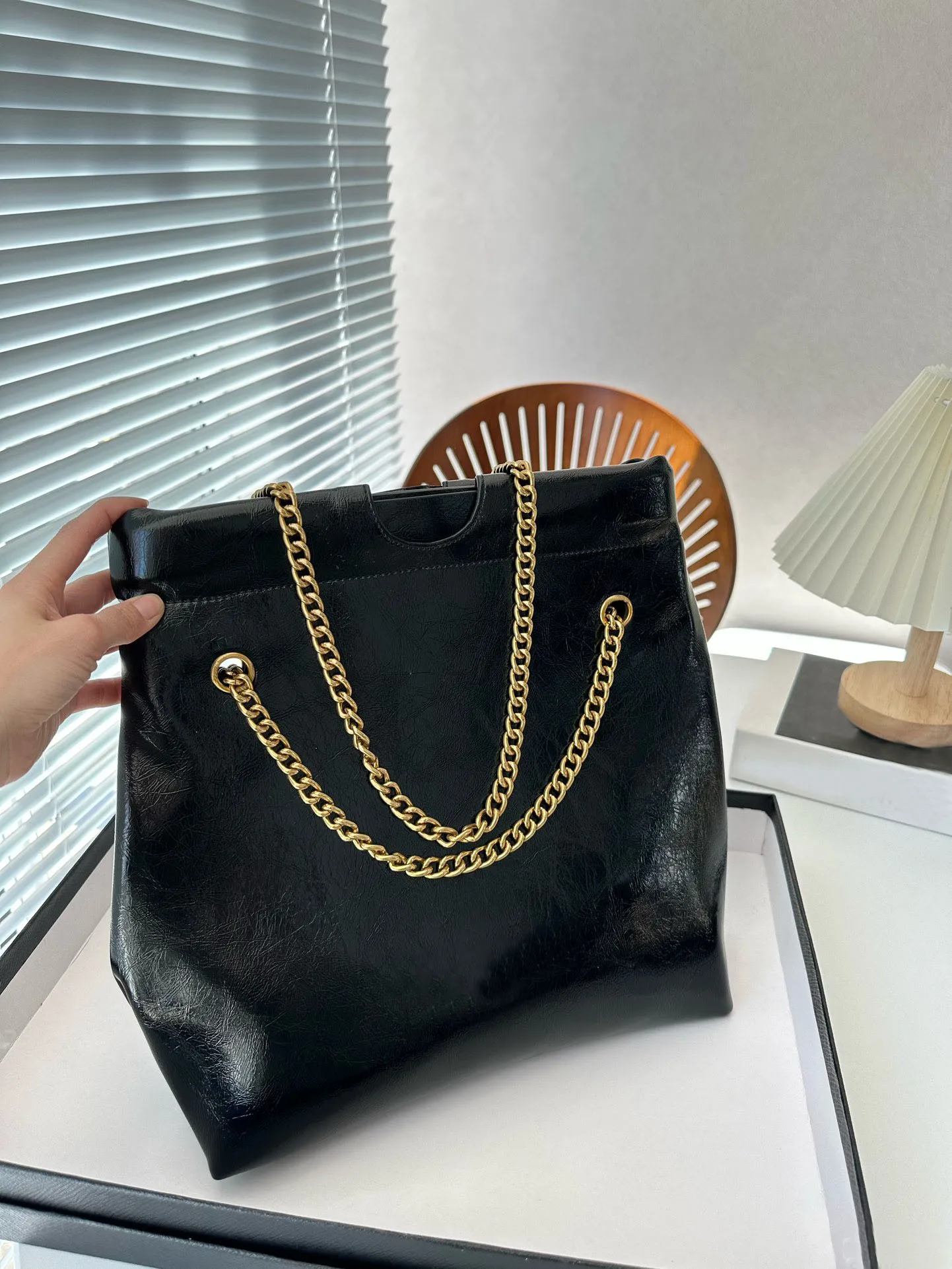 

2023 New Fashion Classic Garbage Bag Underarm Bag Designer Senior Quality Leather Chain Women'S Single Shoulder Crossbody Bag