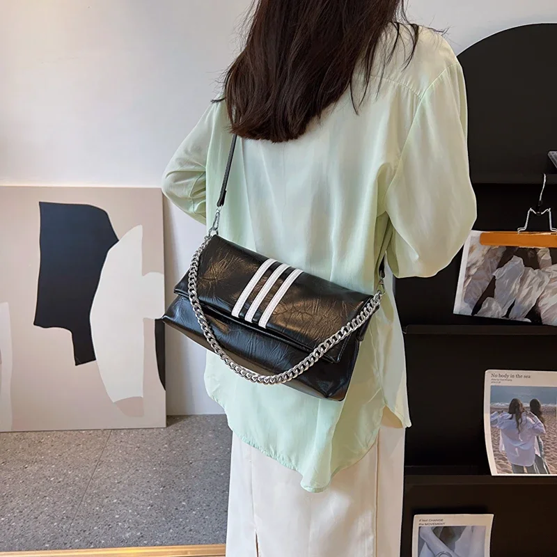 

Luxury Shoulder Underarm Bags Waterproof Crossbody Oxford Designer Womens 2023 Large Handbag Striped Bag Off Black Versatile