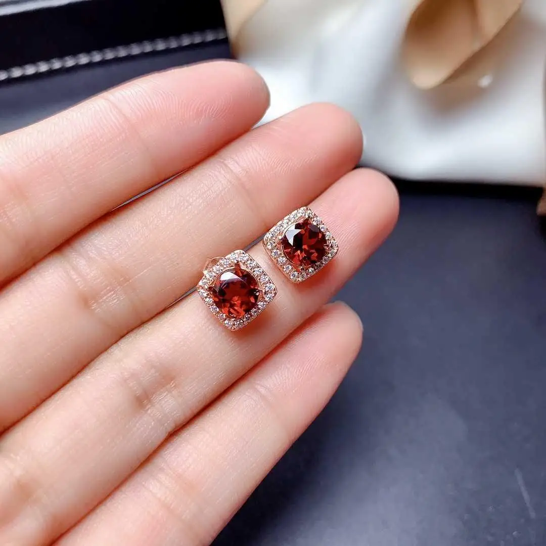 

Женские серьги из серебра пробы с натуральной искусственной кожей