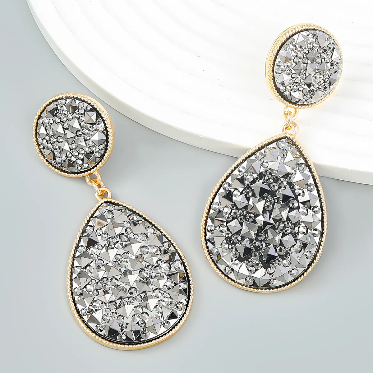 

Fashion Druzy Earings Water Drop Gold Color Dangle Drops Earrings For Women Jewelry Blue White Round Resin Drop Earring