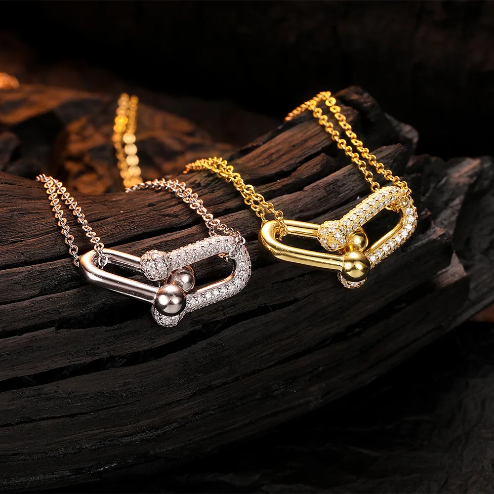 

Micro Paved Zircon Crystal Horseshoe Pendant Necklace Interlock U Shape Charm Clavicle Chain Women's Wedding Party Jewelry Gifts