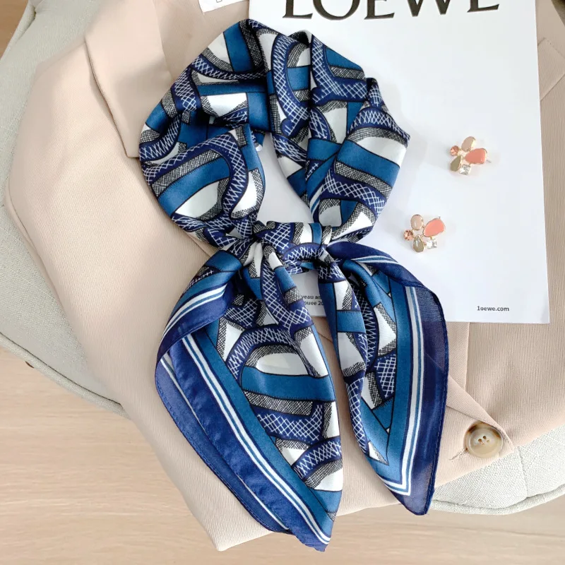 Платок Шелковый женский квадратный 70 на см с принтом хиджаб шарф Мусульманский