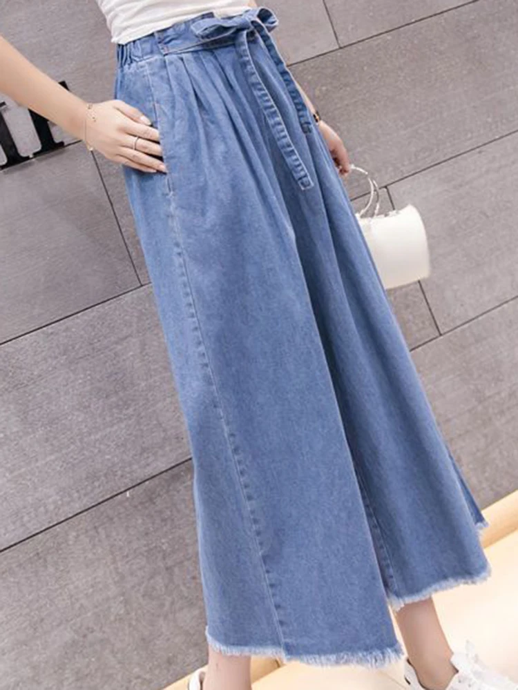 Рисунок 5 - Джинсы женские с завышенной талией