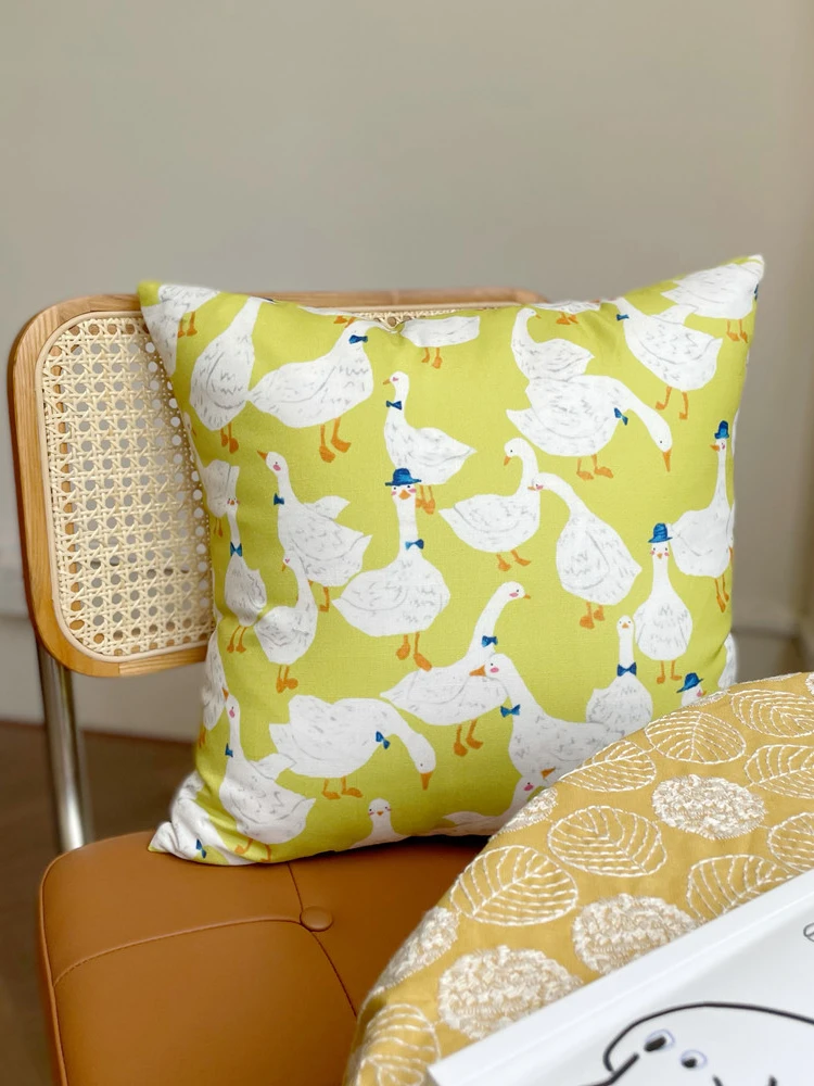 

Japanese Style Decorative Pillowcases, Big White Goose Yellow Pillowcase