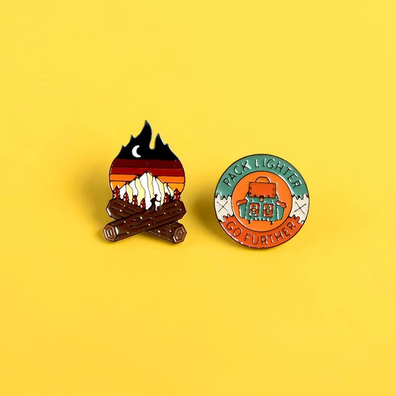 

SALeeee Creative badge, blazing campfire, reflecting the shadow of the moon, fashion travel backpack, trendy brooch accessories