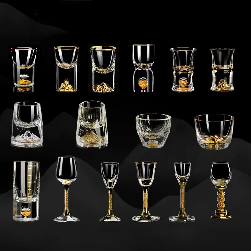 

Набор маленьких стеклянных бокалов с листьями из 24-каратного золота, бессвинцовый хрустальный бокал с золотистой позолотой, встроенный роскошный бокал для водки и других алкогольных напитков, маленький бокал для вина, бокал, чашка