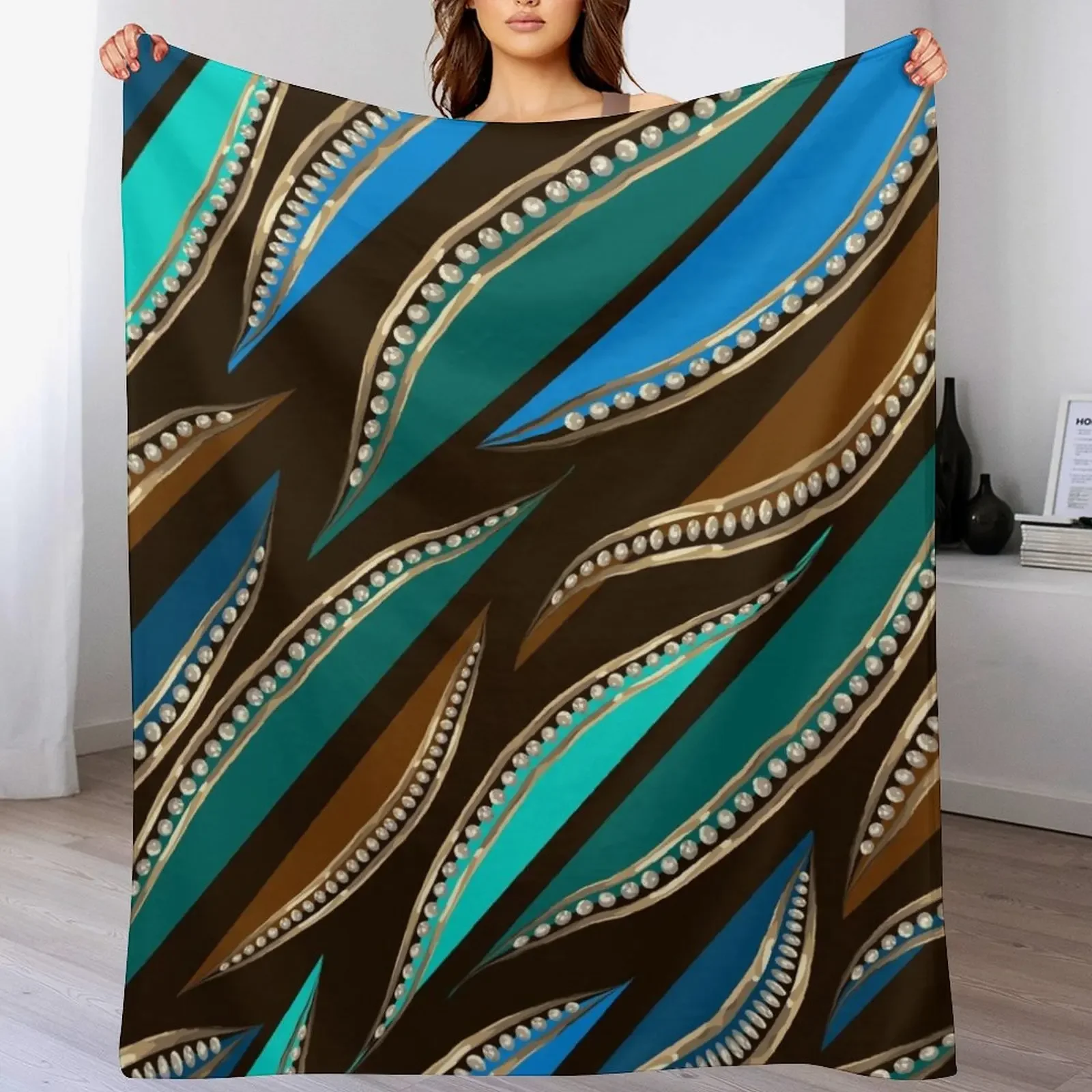 Антикварные Ювелирные льбочки с матовым золотом и бриллиантами одеяло теплое