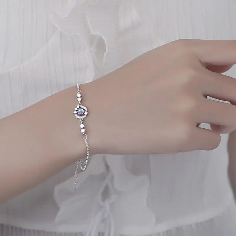 

Korean Feather Moonstone Bracelet Ladies Advanced Design Jewelry Simple Holiday Gift