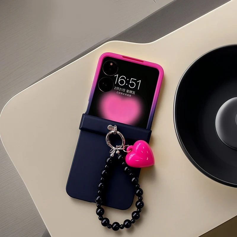Фото Чехол-цепочка с черной розой и градиентом Love Dog для Samsung Galaxy Z Flip 7 6 5 4 3 для Motorola Razr 50 60 Ultra Xiaomi Mix Flip 2 №4