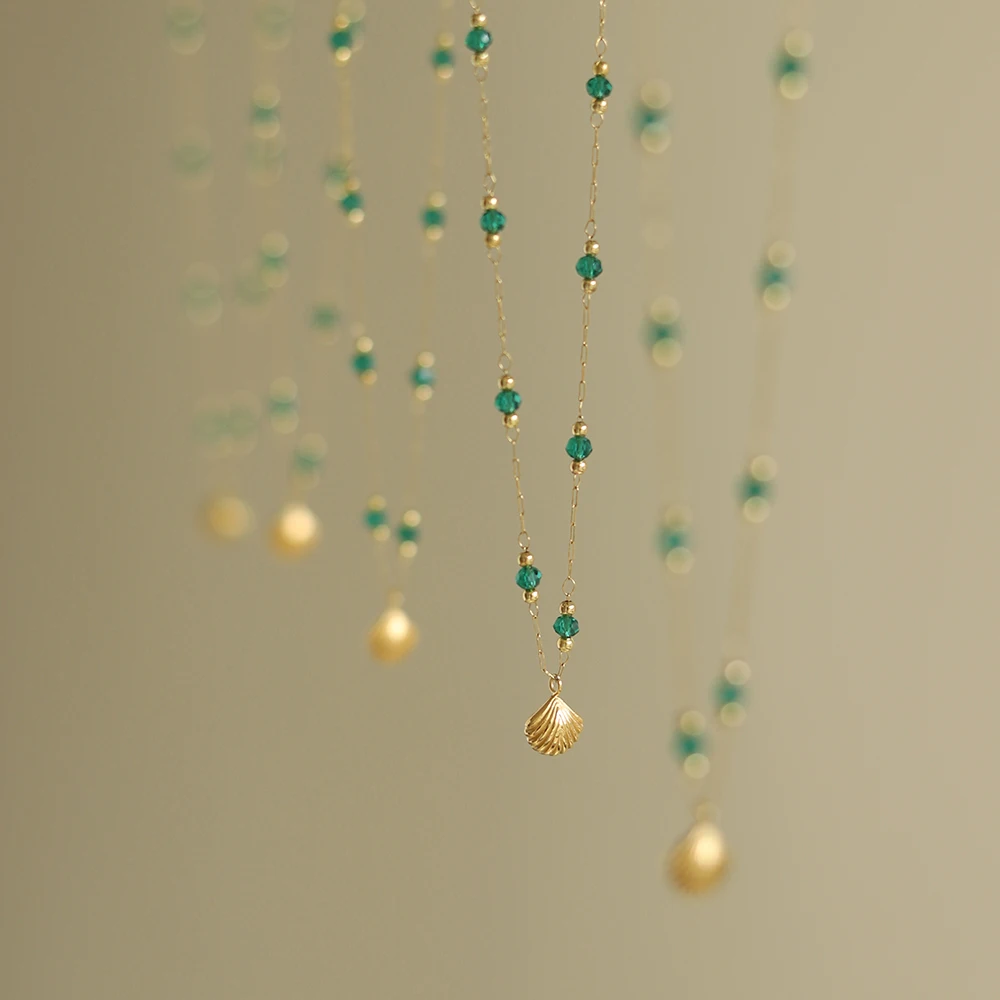 

Stainless Steel Plated 18K Gold Handmade Chain Green Bead Shell Necklace Clavicle Chain for Women Classic Vintage Party Jewelry