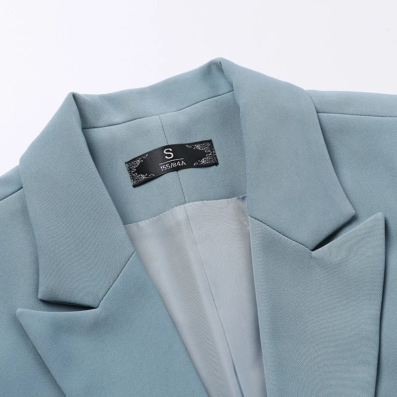 Рисунок 5 - Женский брючный костюм из двух предметов