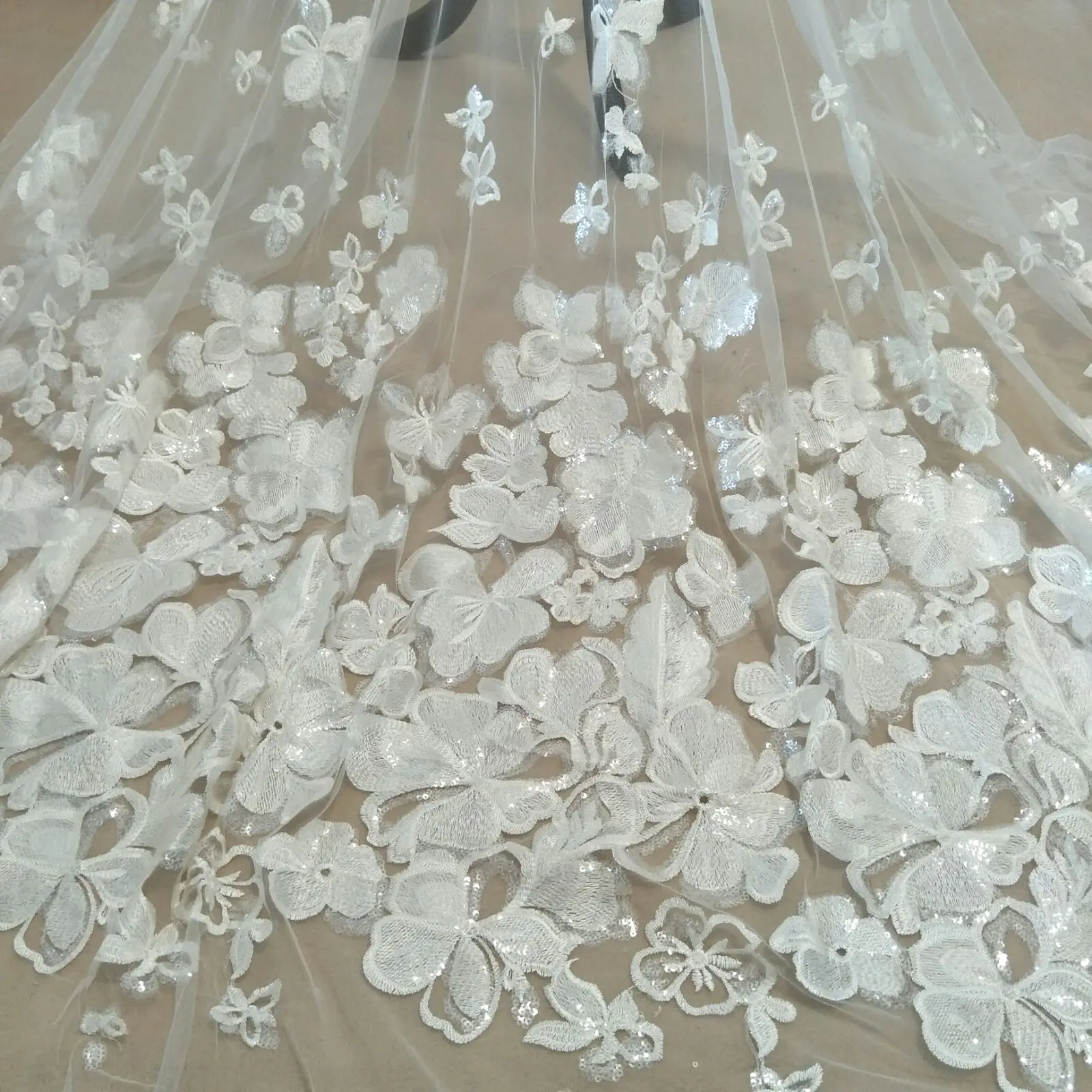 Свадебное платье для невесты кружевная ткань с блестками шириной 130 см продажа по